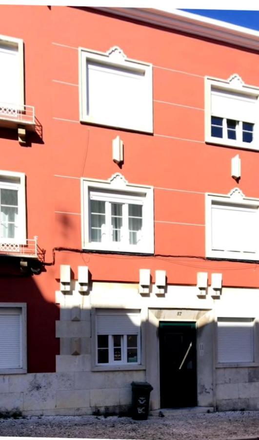 Sunny Apartment In A Typical Lisbon Neighborhood Extérieur photo